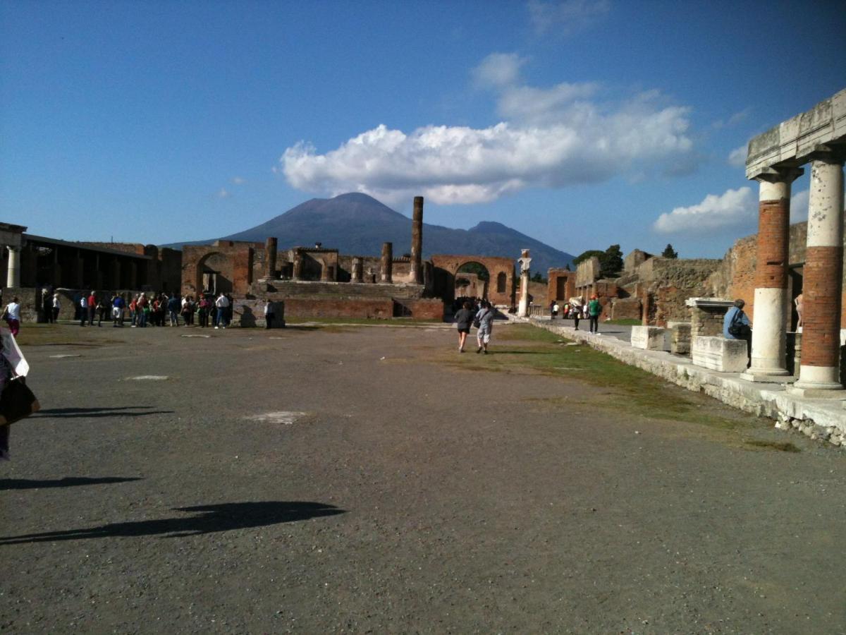 Villa Mena Pompeii Eksteriør bilde